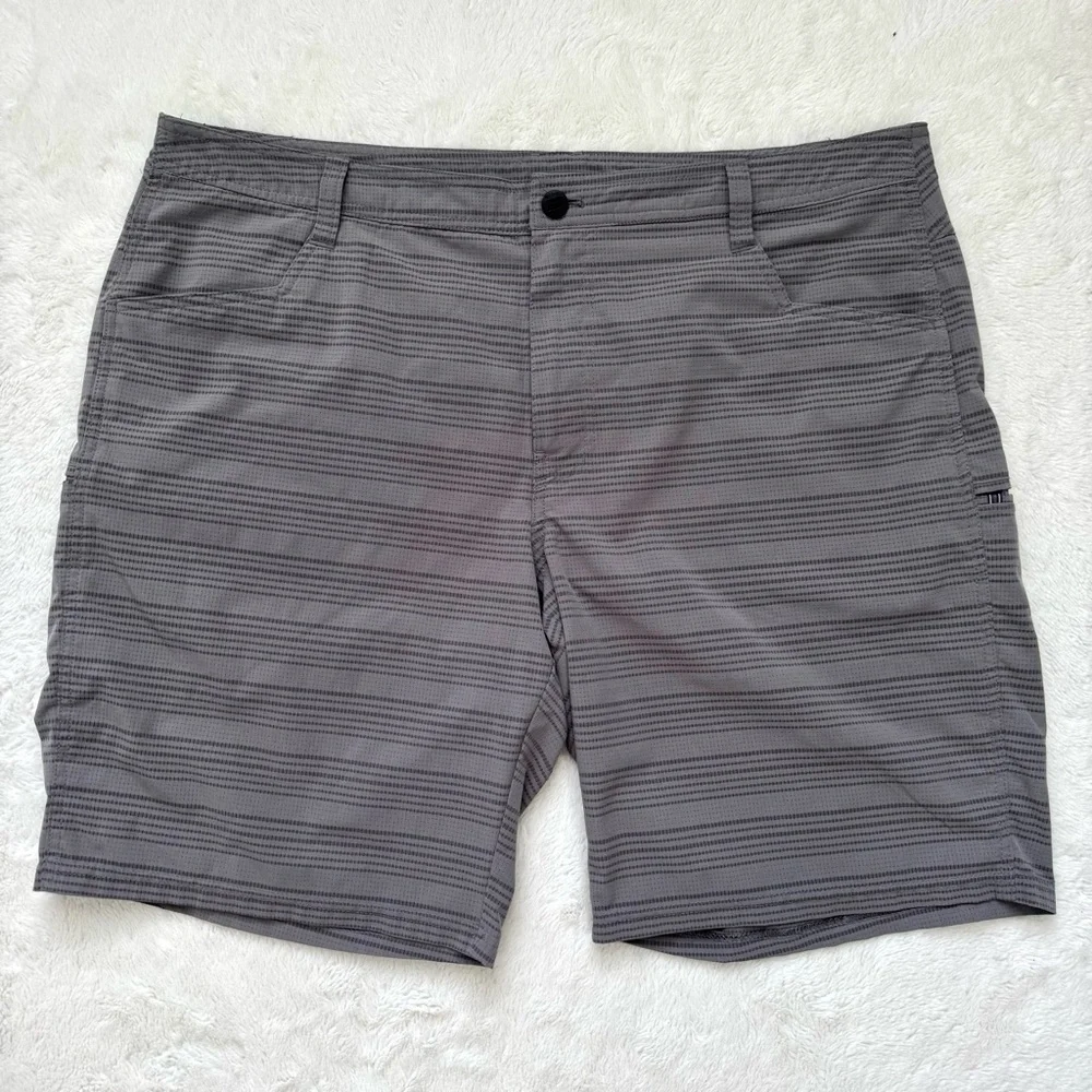 Kuhl Upriser Grizzly Stripe Shorts Men's 40 Gray Quick Dry Performance Outdoor